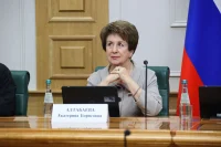 Сенатор Алтабаева призвала усилить соцподдержку писателей