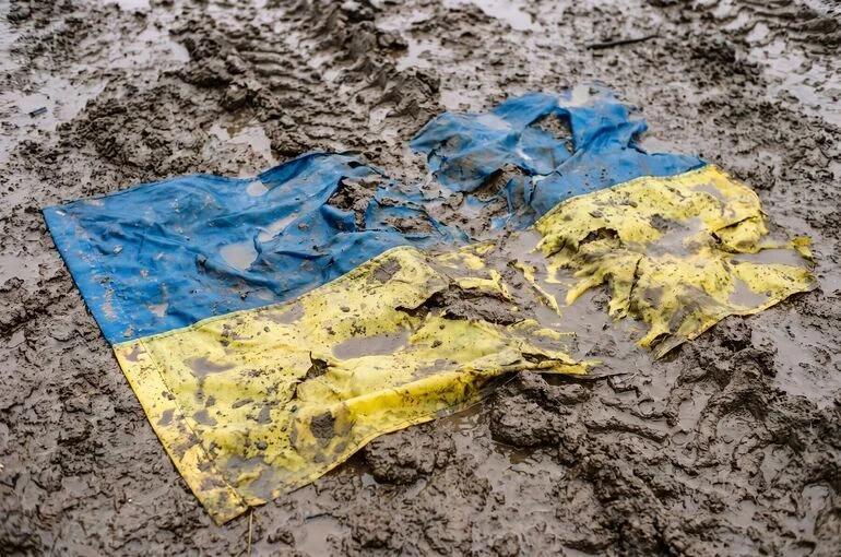 Политолог заявил об отсутствии предпосылок к трехсторонним переговорам по Украине