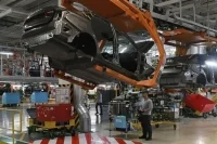 Российскому автопрому придумали два сценария