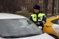 Водительские права и СТС можно будет предъявлять через «Макс»