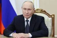 Путин: Россия пытается оказывать помощь Ирану