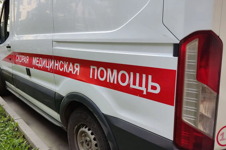 Подросток попытался напасть на учителя в школе Новой Москвы