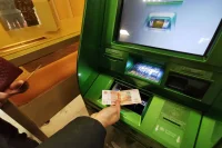 В Минфине опровергли планы по введению лимита на внесение наличных в банкоматах