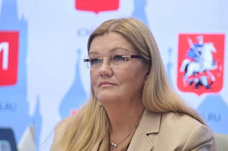 Детский омбудсмен Москвы взяла под контроль инцидент с нападением подростка в школе