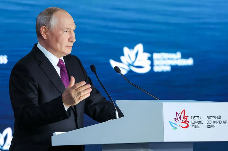 Путин считает, что шансы на урегулирование конфликта на Украине есть
