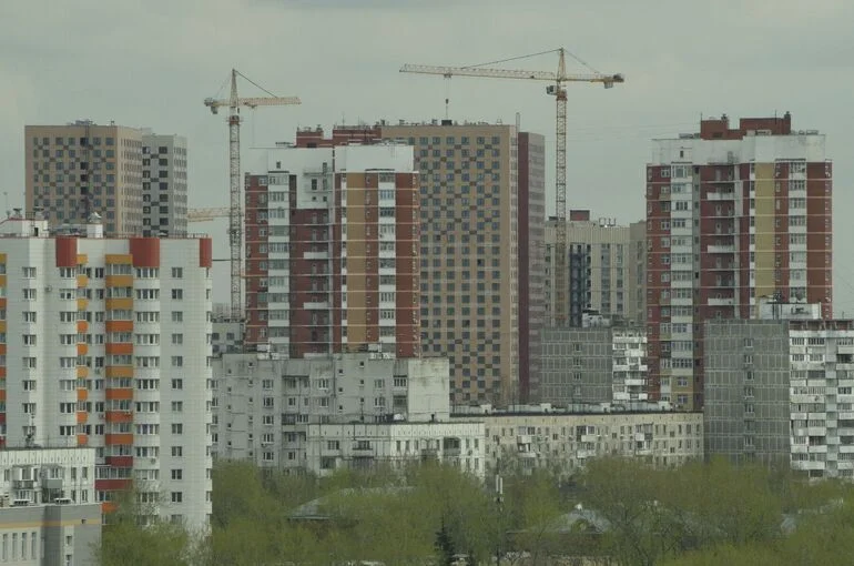РИА Недвижимость: Риелторы испытывают трудности при продаже массовых новостроек
