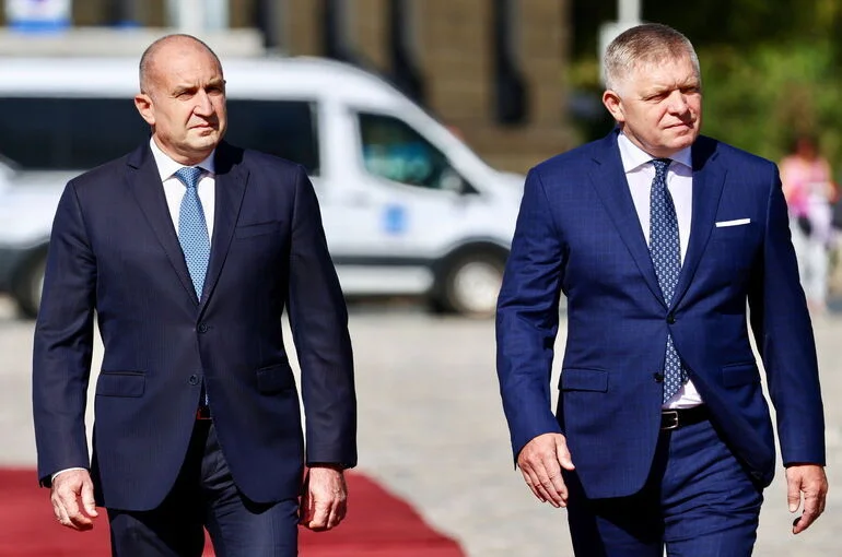 Премьер-министры Болгарии и Словакии призвали к мирному решению украинского конфликта