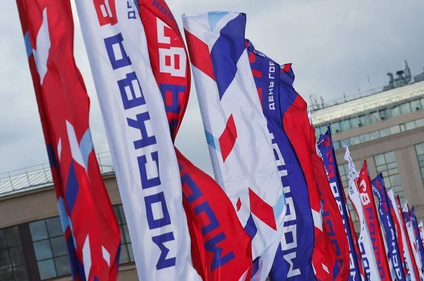 Караоке под рояль и бои на световых мечах: как Москва отметит свой день рождения