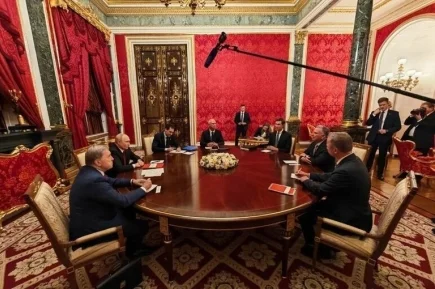Путин: Трамп не оставляет попыток внести вклад в украинское урегулирование