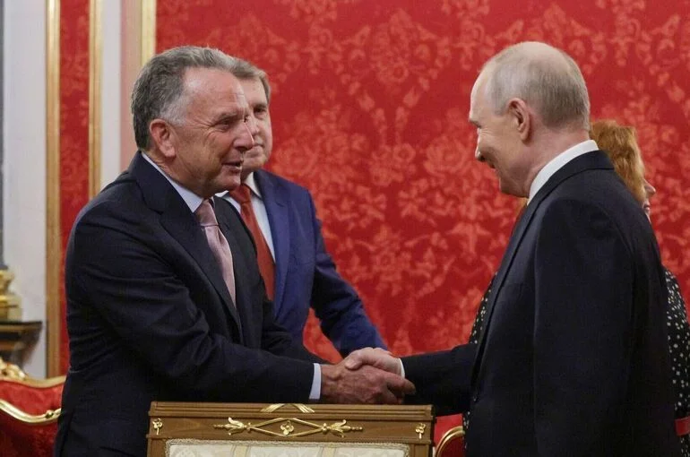 Уиткофф поблагодарил Путина за освобождение Гилмана