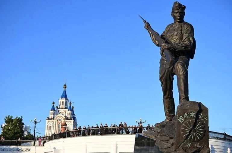 Захарова ответила на требование Японии убрать монументы Победы в Хабаровске