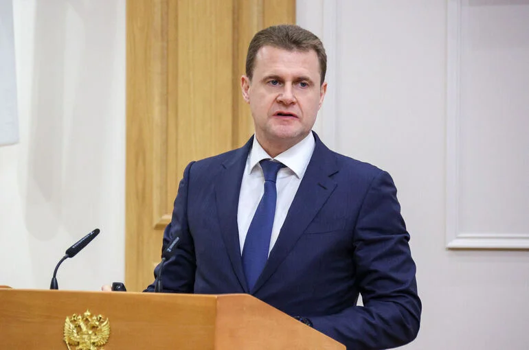 Чекунков: Пассажиры арестованного на Шпицбергене судна вернутся в Россию в срок