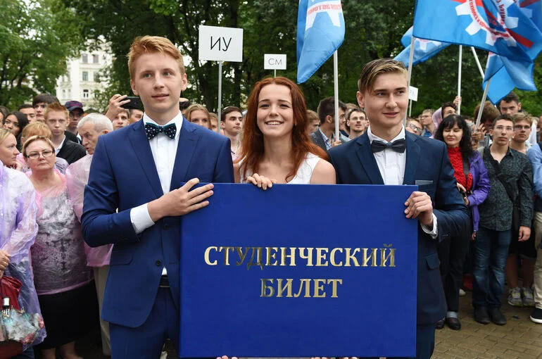 Самозанятые в зачет, иностранцы — вне конкурса: как изменится распределение бюджетных мест в вузах