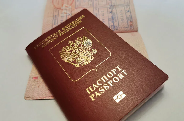 Посольство РФ пообещало ускорить выдачу паспортов жителям Приднестровья