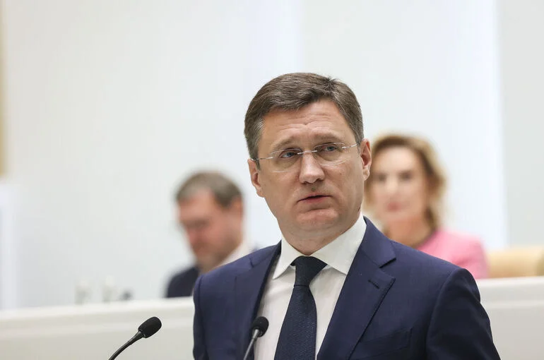 Новак поручил модернизировать систему мониторинга ситуации с топливом