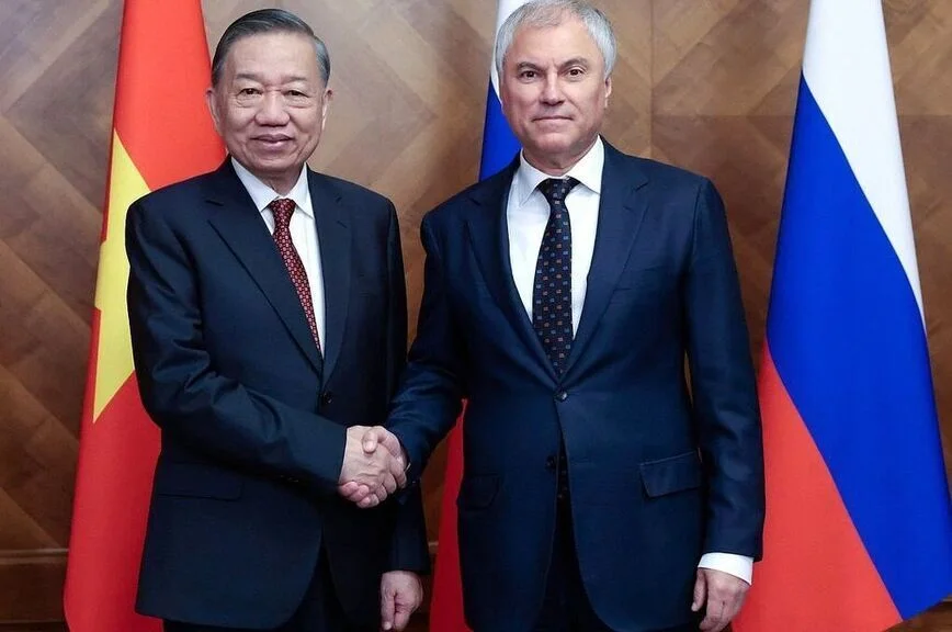 Вячеслав Володин и То Лам.