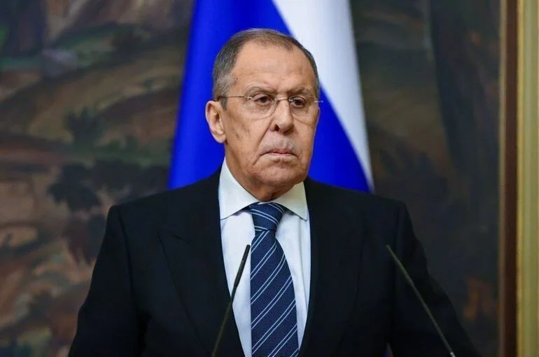 Лавров: Украина утратила признаки, позволившие России признать ее