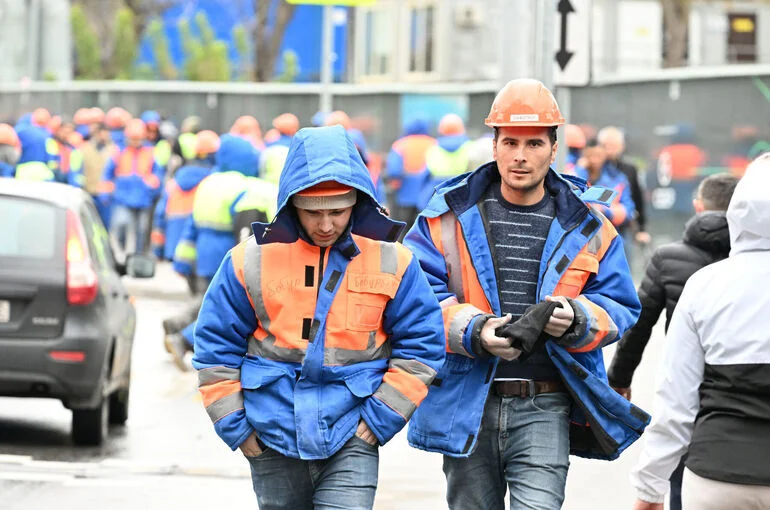Дом — работа — дом: в России изменят подход к образу жизни мигрантов