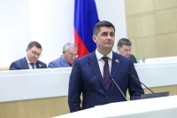 Сенатор Деньгин: Надо предоставить возможность застраховать машины и жилье от атак БПЛА