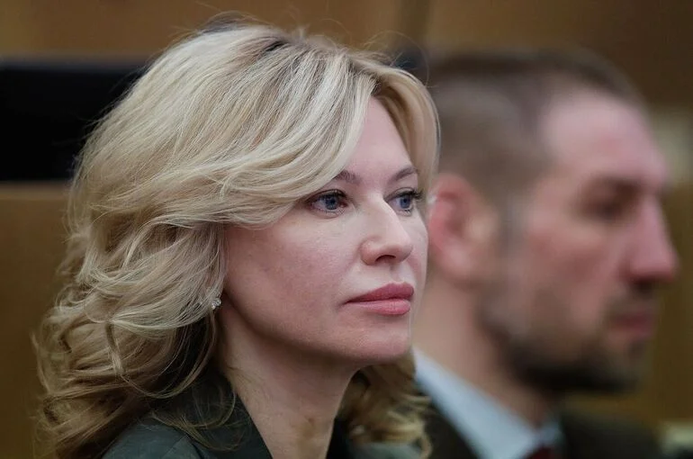 Депутат Стенякина назвала максимальную выплату при родах в 2027 году