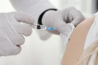 Максимальное количество россиян хотят привить от гриппа 