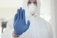 Эпидемиолог: Риск завоза Эболы в Россию реален, но система контроля работает на опережение