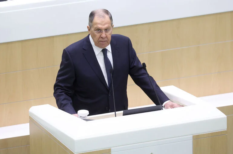 Лавров: Насильственная мобилизация на Украине дойдет и до женщин