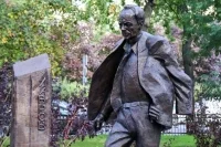 В Петербурге открыли памятник народному артисту СССР Кириллу Лаврову