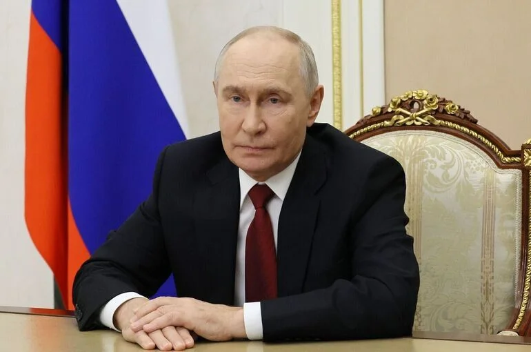 Путин назвал участие в выборах вкладом в укрепление страны