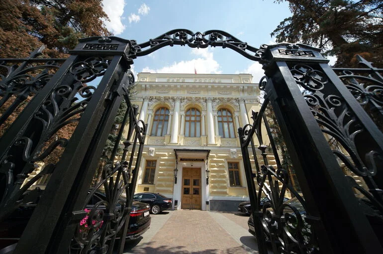 ЦБ оспорил в суде ЕС ограничения на признание российских судебных решений