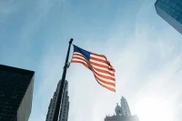 Политолог: О полномасштабных бизнес-проектах США и России говорить преждевременно