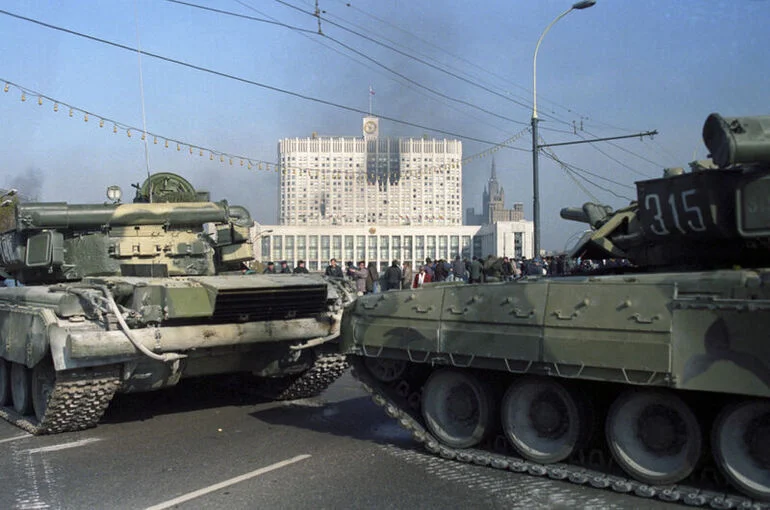 Танки у Дома Советов РФ 4 октября 1993 года