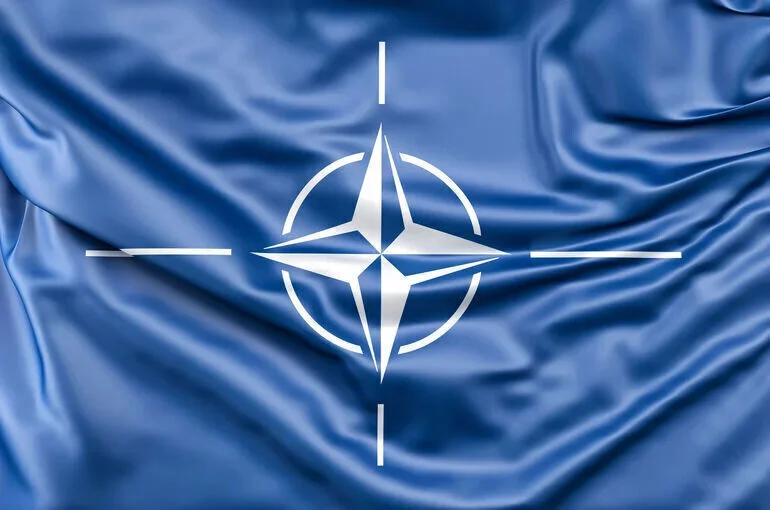 Беспилотник НАТО снова потерял связь с базой над Черным морем