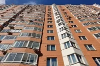В оставшиеся без управления дома предложили назначать муниципальные УК