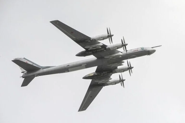 Самолет Ту-95 разбился в Амурской области, шесть человек погибли