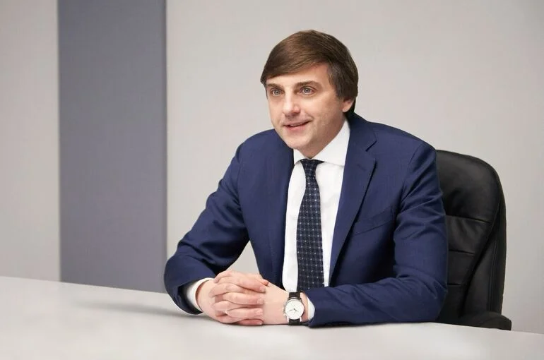 В школах России с 2027 года появится единое телевидение