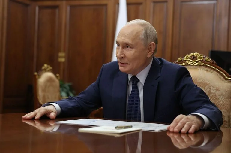Путин призвал совершенствовать систему мер поддержки участников СВО