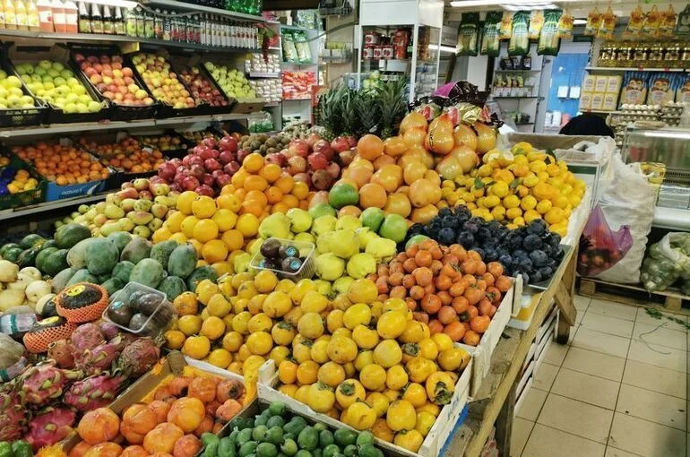 В Госдуму внесли законопроект об обязанности кабмина вводить предельные цены на продукты