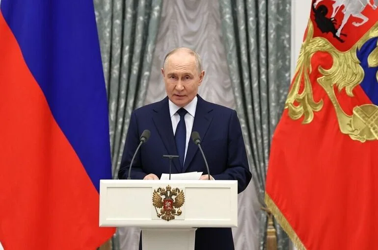 Путин обвинил позднее советское руководство в слепом доверии Западу