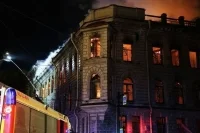 В центре Петербурга загорелся исторический особняк Миллера