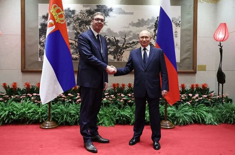Вучич поздравил Путина с наступающим днем рождения