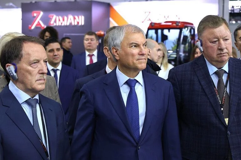 Володин призвал взять на парламентский контроль развитие роботизации в сфере АПК