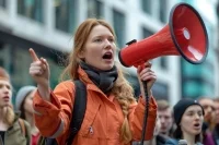 К чему могут привести протесты школьников во Франции