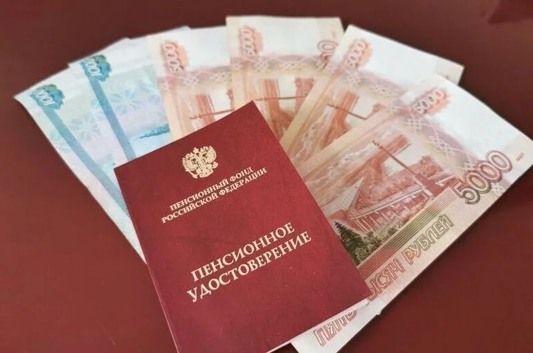 Кабмин предложил засчитывать службу в прокуратуре, СК и таможне в выслугу для военной пенсии