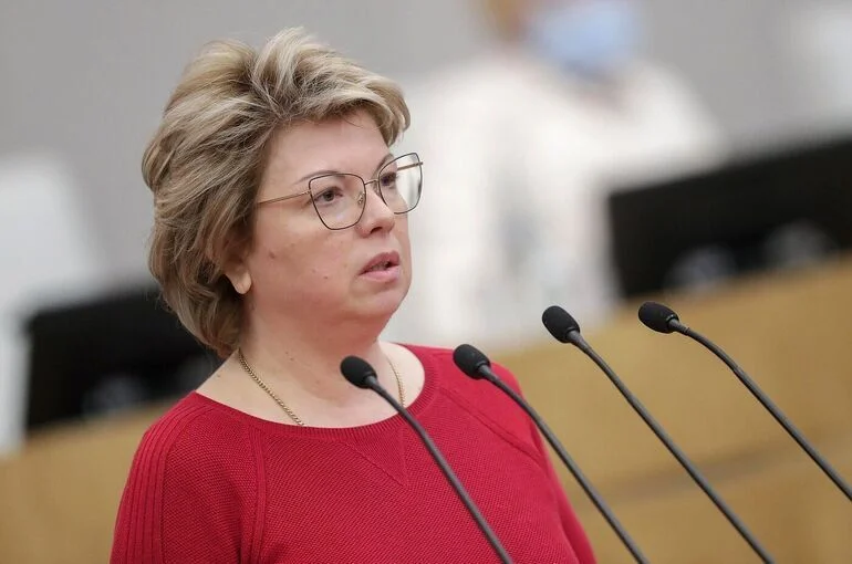 Ямпольская: Ограничения русского языка в Латвии ударят по жителям