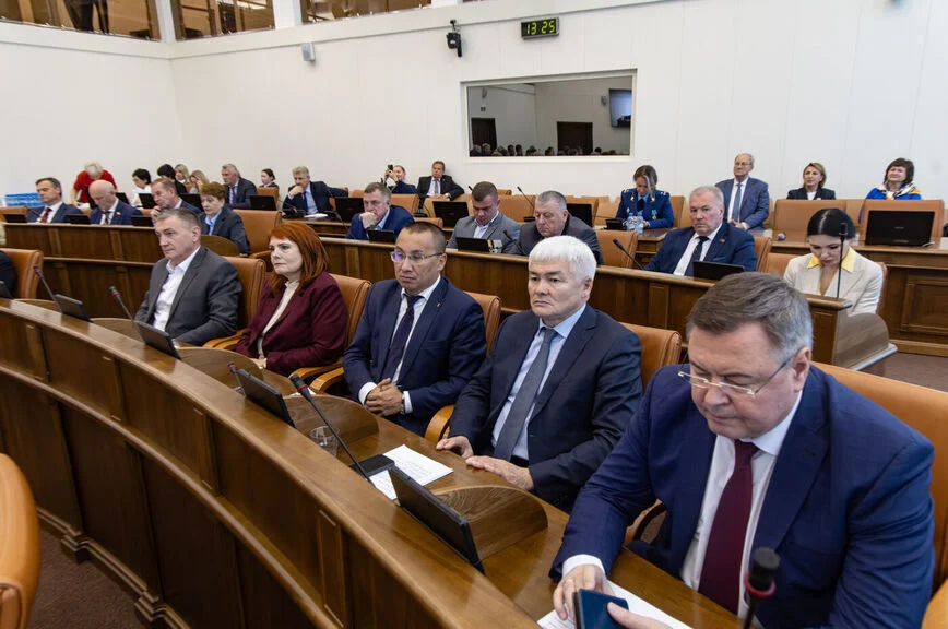 И опытные депутаты, и новички понимают важность задач, которые сегодня стоят перед краевой властью.