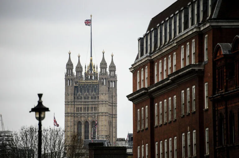 Место экс-премьера Стармера в парламенте Британии займет уроженка Сомали