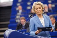 СВР: Глава ЕК хочет заставить Венгрию отказаться от работы с РФ в атомной энергетике