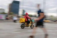 Для сервисов доставки еды предложили ввести новые правила