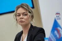 Госдума приняла постановление о досрочном прекращении полномочий депутата Елиферовой